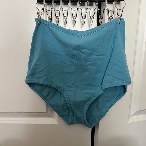 ARQ Bra/Tank Underwear Set - Picture 2 of 7